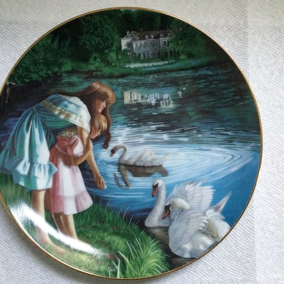 Janette O' Neil 1st issue ladies of the lake ltd edit plate Canadian artist #130 - Picture 1 of 5